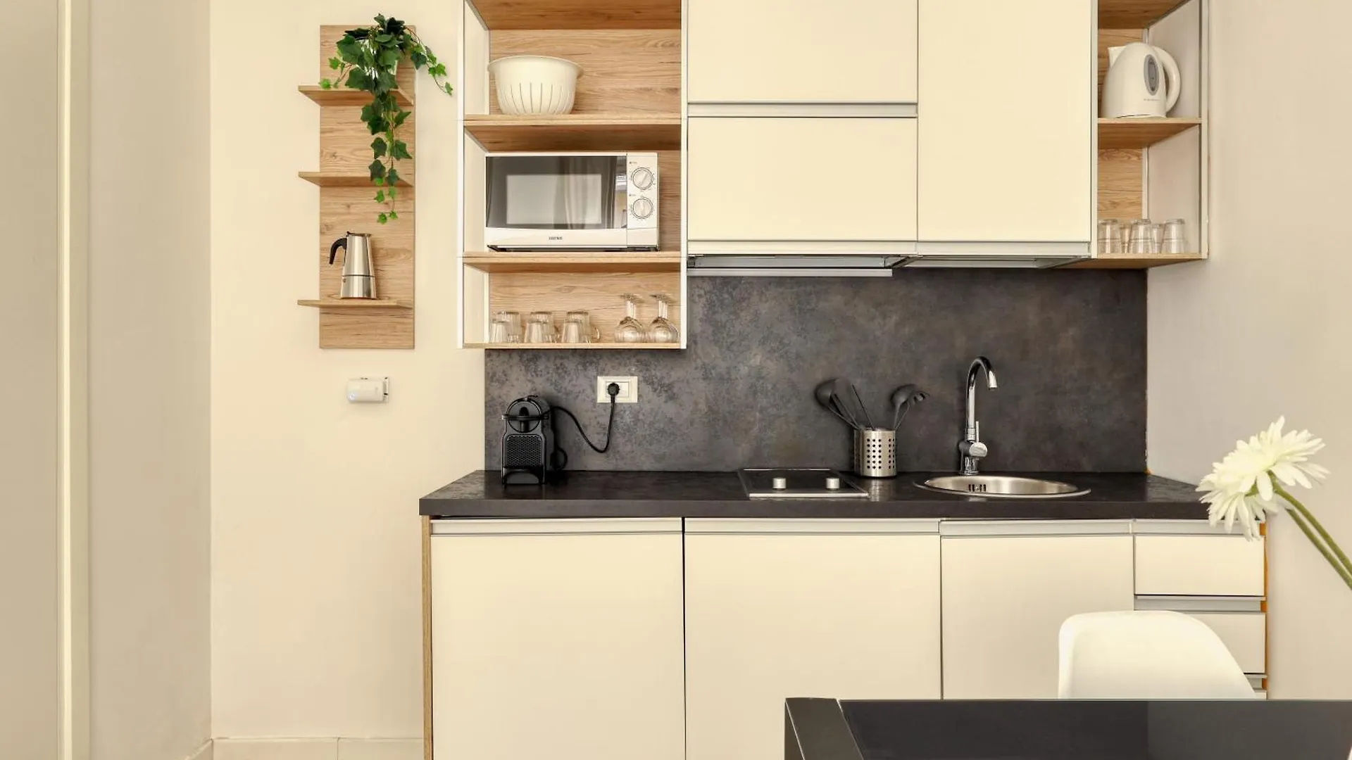 Apartment Joivy Delightful Studios Near Parco Tre Torri Milan