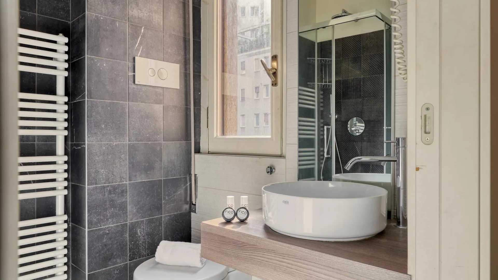 Joivy Delightful Studios Near Parco Tre Torri Milan 0*,  Italy