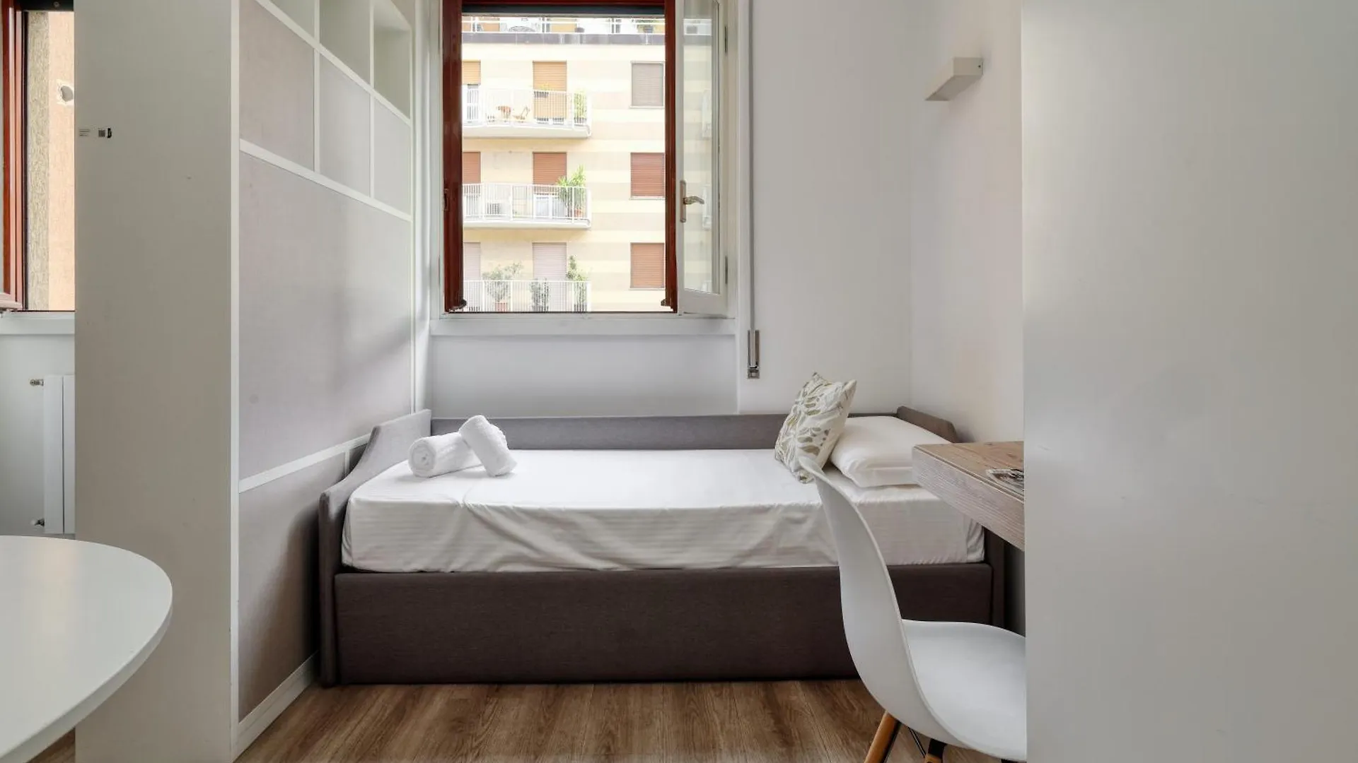 Joivy Delightful Studios Near Parco Tre Torri Milan Italy