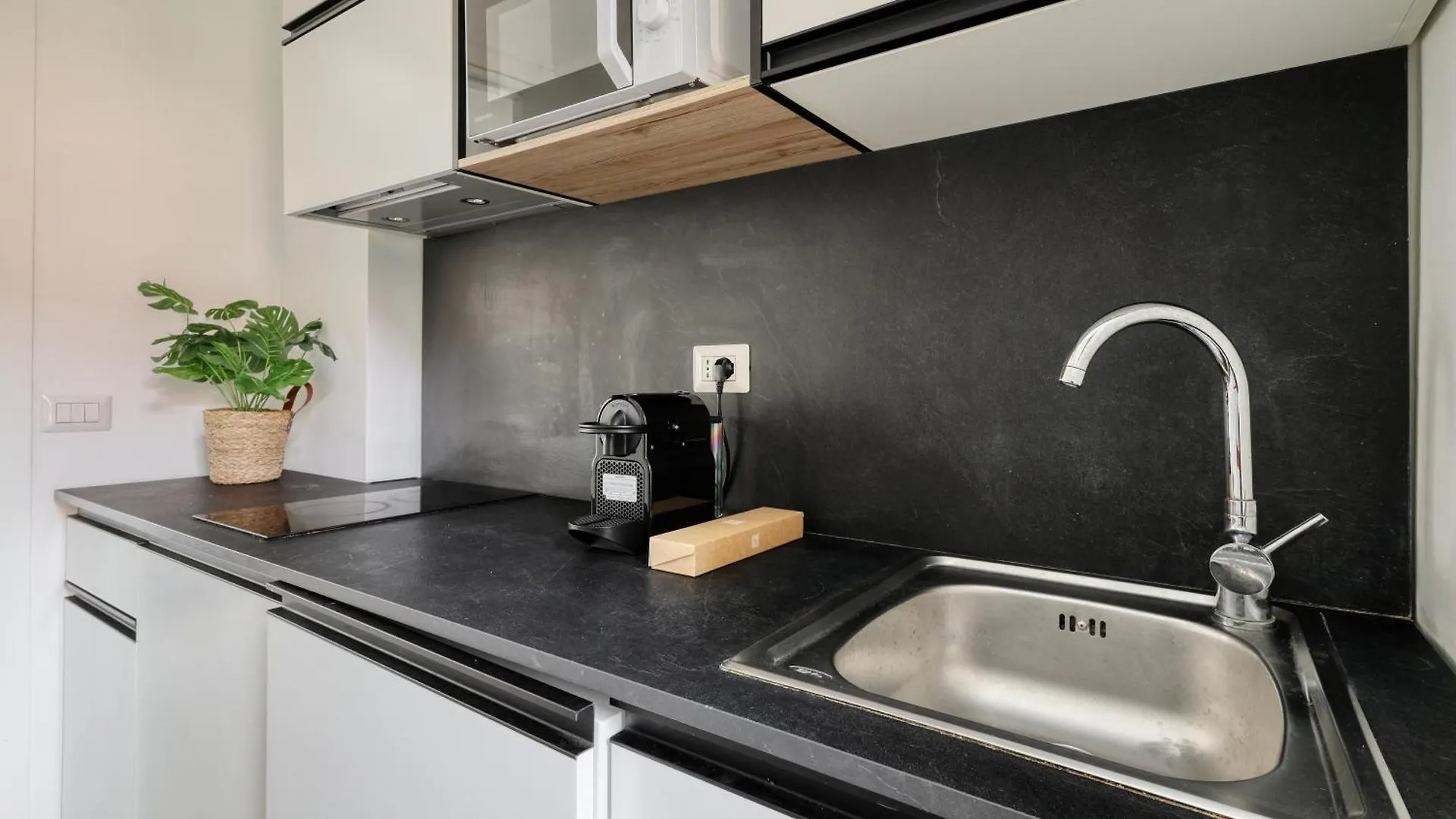 Joivy Delightful Studios Near Parco Tre Torri Milan Apartment
